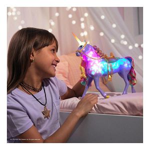 jednorog-duginih-boja-svijetli-wildstar-6071157-unicorn-acad-91481-34302-ap_462379.jpg