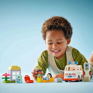 lego-kocke-duplo-kola-hitne-pomoci-i-vozac-10447-2god-72676-47896-ap_419315.jpg