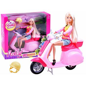 LUTKA ANLILY sa scooterom 160527