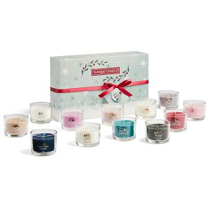 Poklon set YankeeCandle 12 svijeća 1716502E (gore do 10 sati)