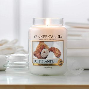 svijeca-mirisna-yankee-candle-classic-medium-medium-soft-bla-75791-lb_3.jpg