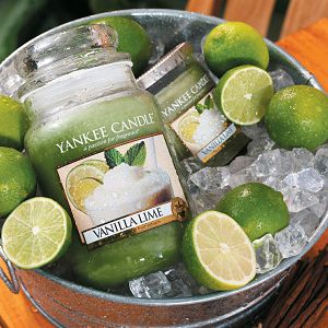 svijeca-mirisna-yankee-candle-classic-medium-vanilla-lime-11-84938-lb_3.jpg