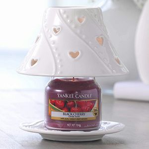 svijeca-mirisna-yankee-candle-classic-small-black-cherry-112-75778-lb_2.jpg