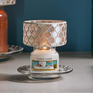 svijeca-mirisna-yankee-candle-classic-small-coconut-splash-1-75783-lb_3.jpg