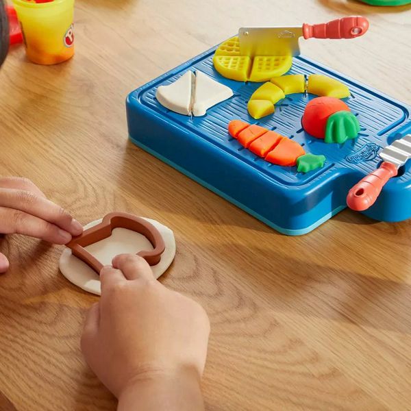 Masa za modeliranje Hasbro Play-doh početni set little chef F69045L0