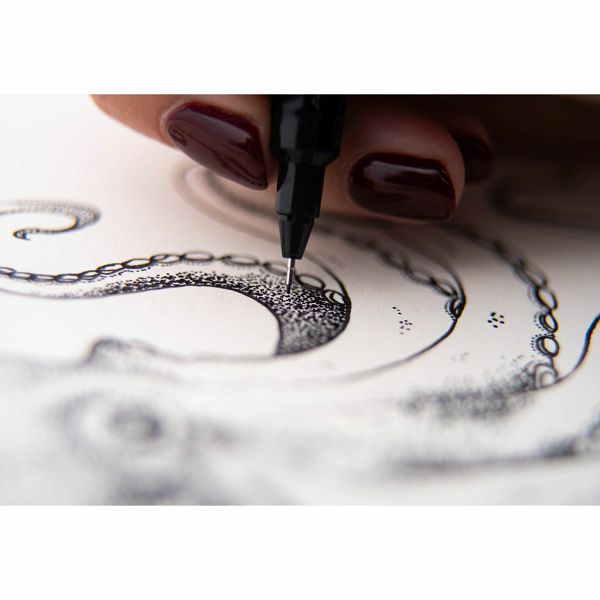 Marker Uni pin gift set Dotwork s tutorijalom + tehnička olovka M5-228 0,5 mm u kutiji 8/1 302422384