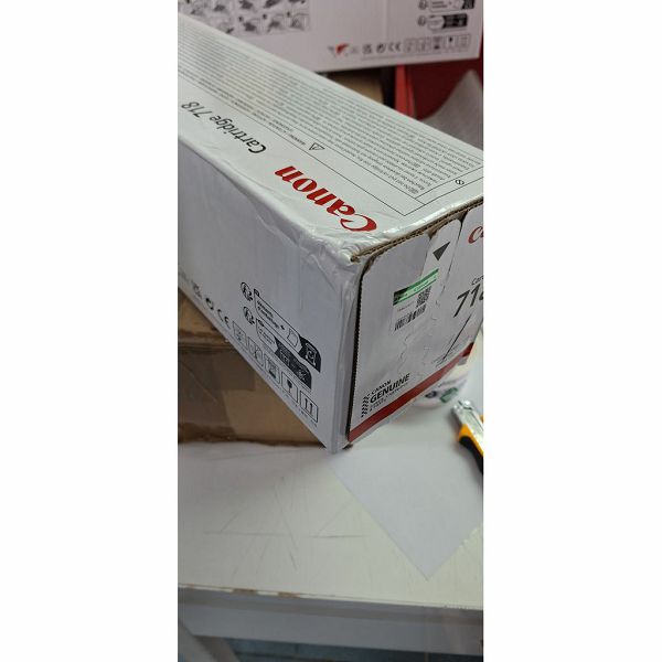 Oštećeni (ambalaža) Toner Canon CRG-718bk black #2662B002