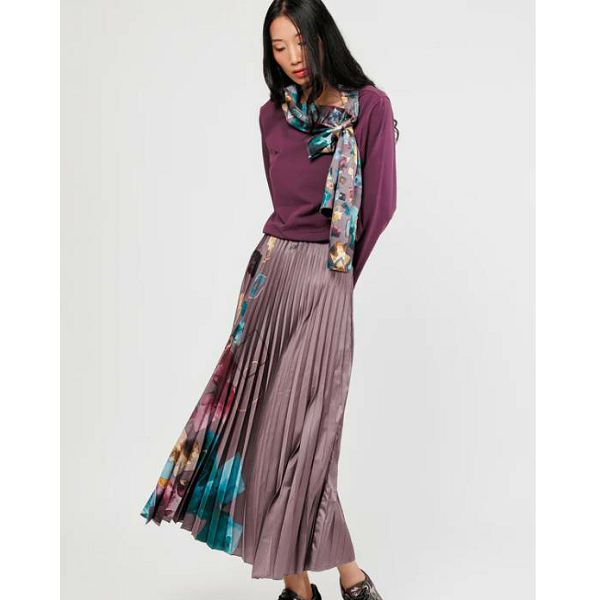 suknja-anekke-ljubicasta-plisirana-s-printom-vellxl-41277-21-60803-33465-an_448249.jpg
